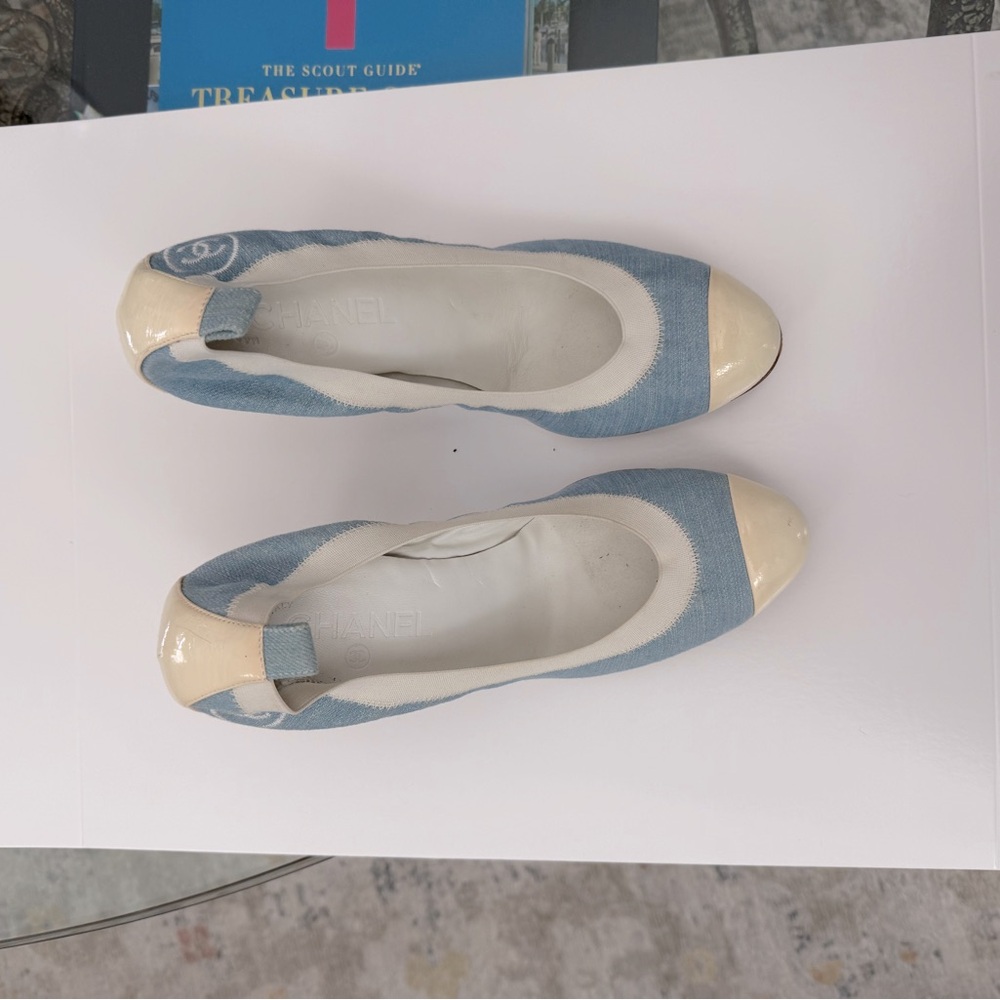 CHANEL Women's Blue and Cream Flats